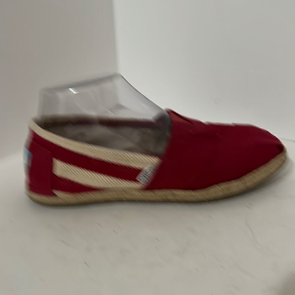 Toms Size 7 Casual CanvasΒ Maroon Cream Stripe Jute Trim Slip On Shoes